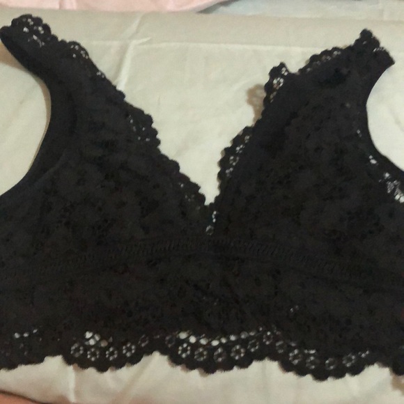 Victoria’s Secret Black lace bralette - Picture 2 of 4